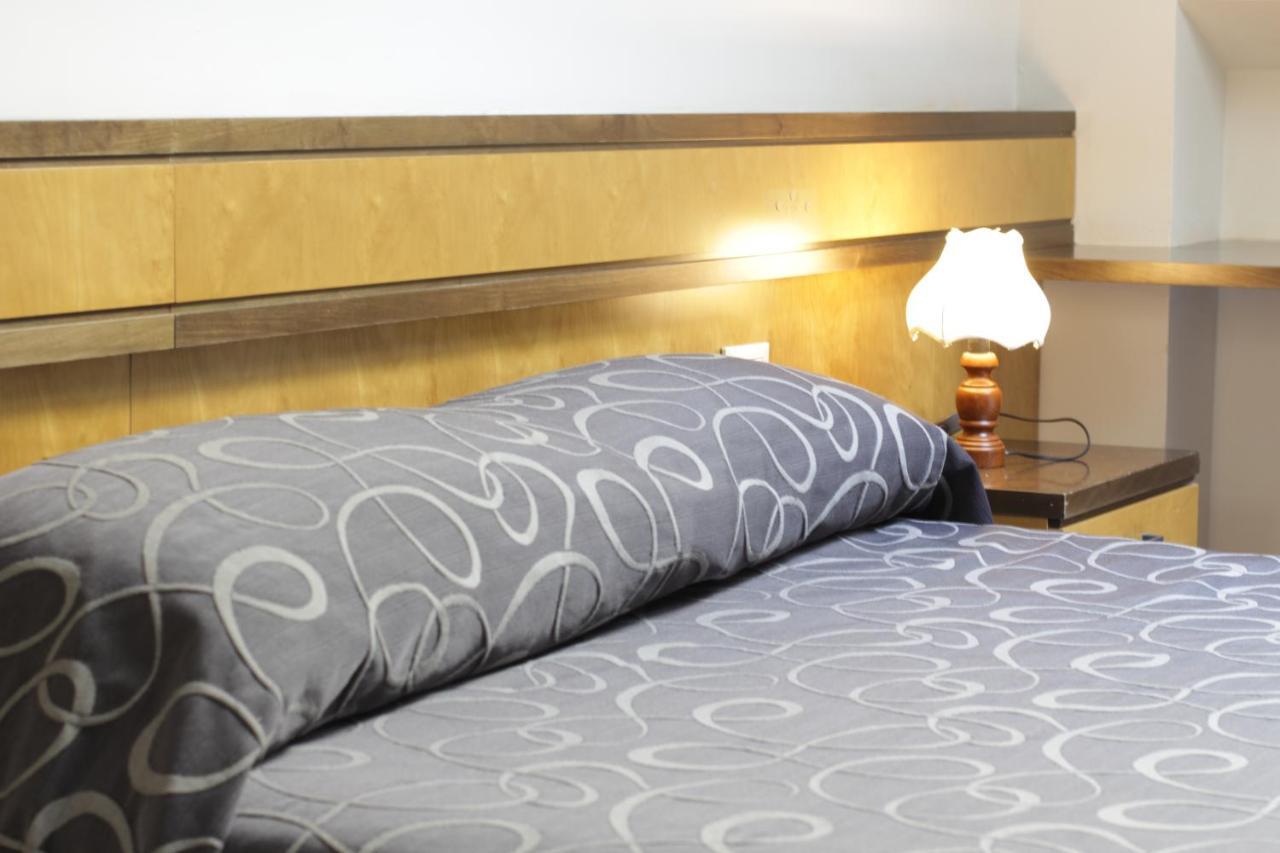 Hotel Croce Di Malta Новара Екстер'єр фото