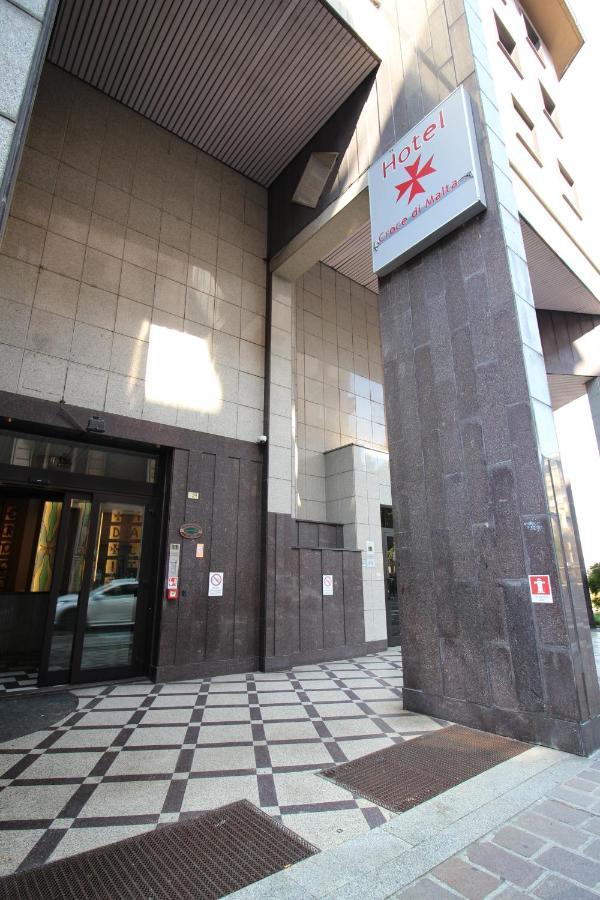 Hotel Croce Di Malta Новара Екстер'єр фото
